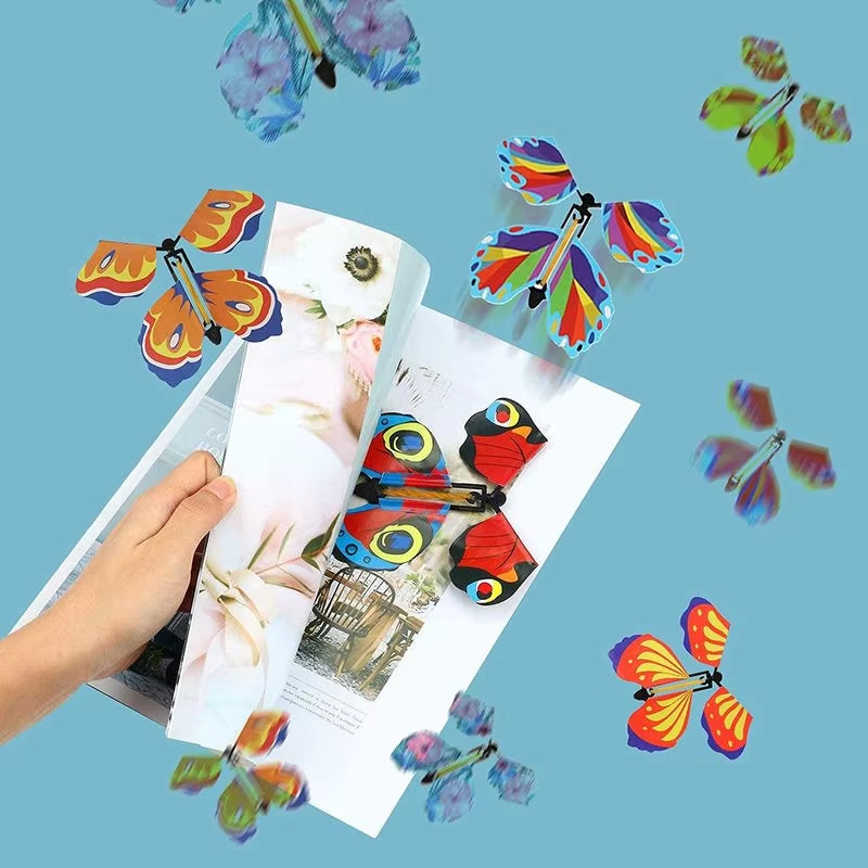 Magic Flying Butterflies Wind up Toy in the Sky Bookmark Greeting Cards Rubber Band Powered Kids Magic Props Surpris Gift